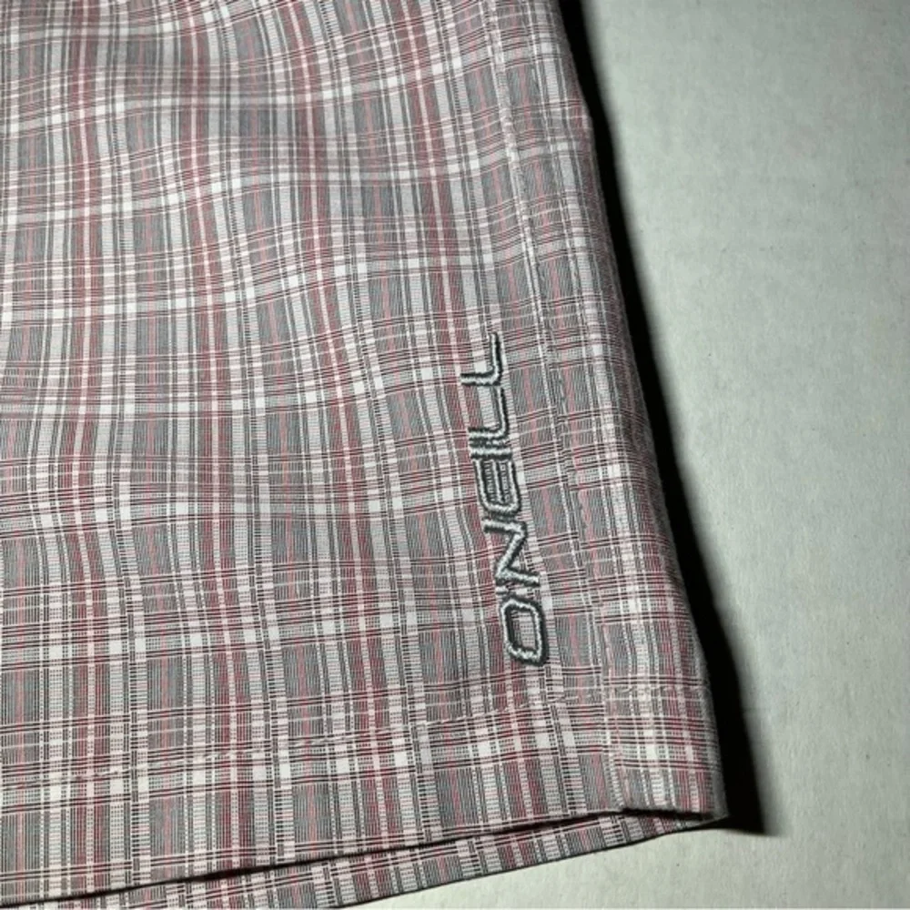 O’Neill Casual Flat Front Plaid Shorts‎ Size 32